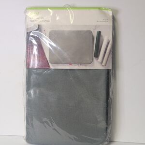 Cricut EasyPress Mat - Silver and Green